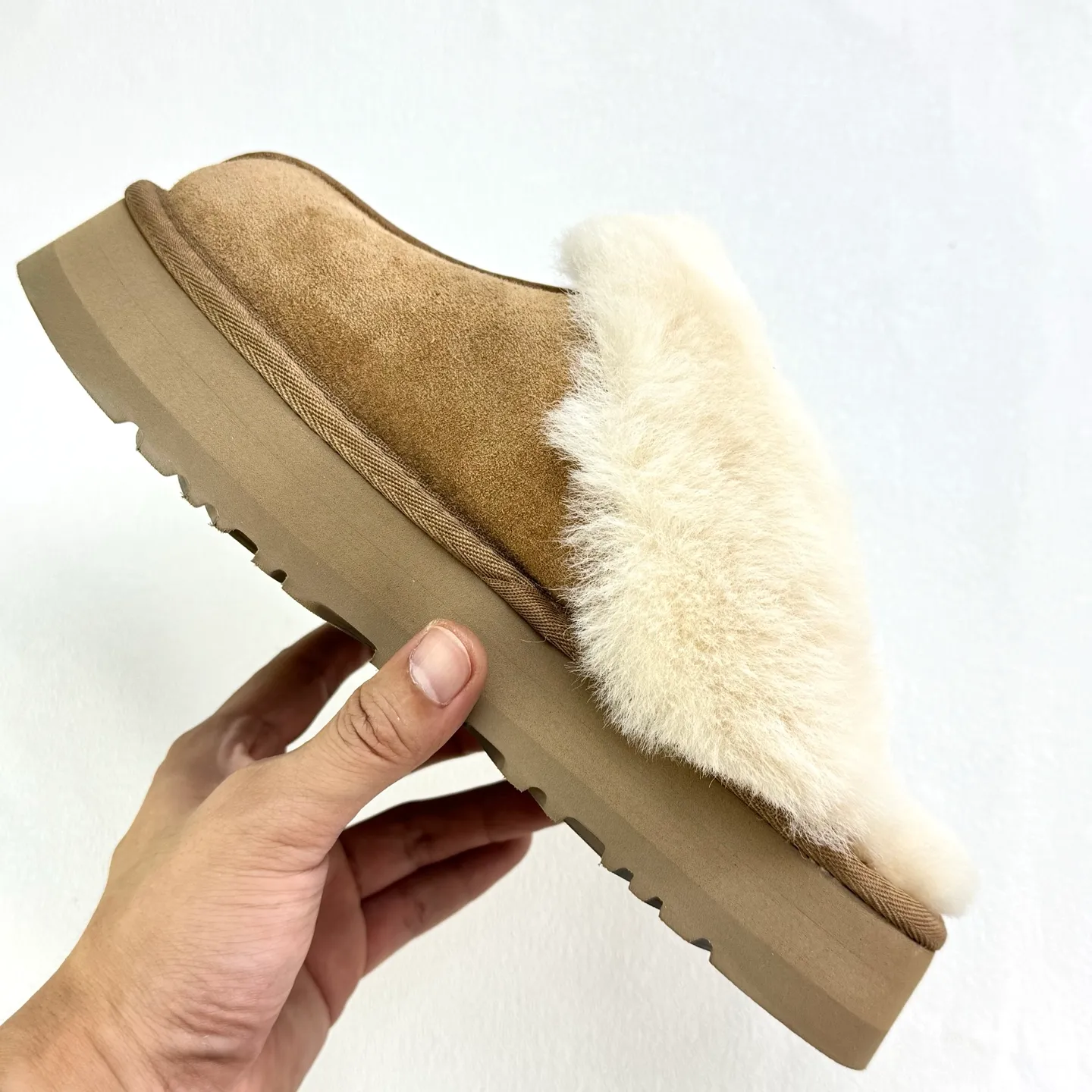 Self-pickup 💰400 2550 Thick-soled wool slippers (star slippers plus version) Comfortable toe-toe style, can be worn at home, wool slippers can be worn outside, cow split upper, Longfeng moccasin wool lining, original three-layer combination outsole, light and comfortable on the foot, only the top version, oil edge craftsmanship is exquisite! Color: maroon gray sand antelope brown black code number: 35-41